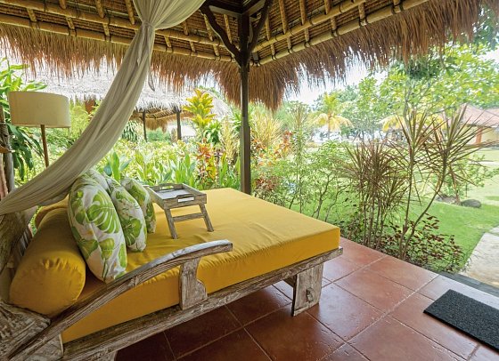 Taman Sari Bali Resort & Spa - Beispiel Terrasse Grand Deluxe Bungalow (Zimmercodierung BD1)