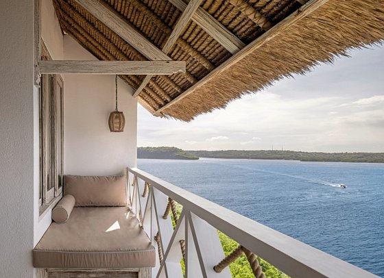 Pramana Natura Nusa Penida - Balkonbeispiel Suite Ocean View (Zimmercodierung WBM)
