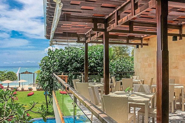 d'Nusa Beach Club and Resort