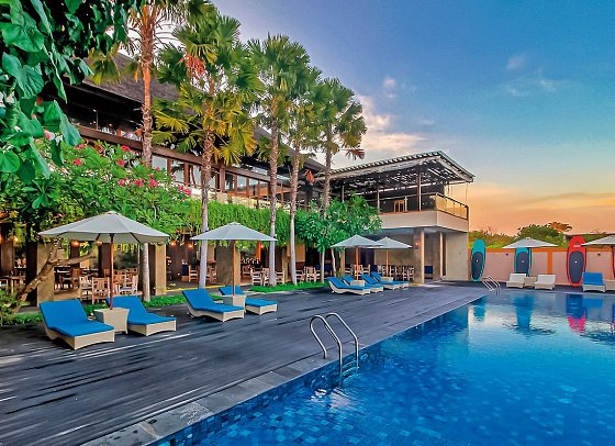 d'Nusa Beach Club and Resort
