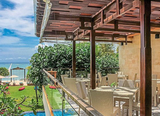 d'Nusa Beach Club and Resort