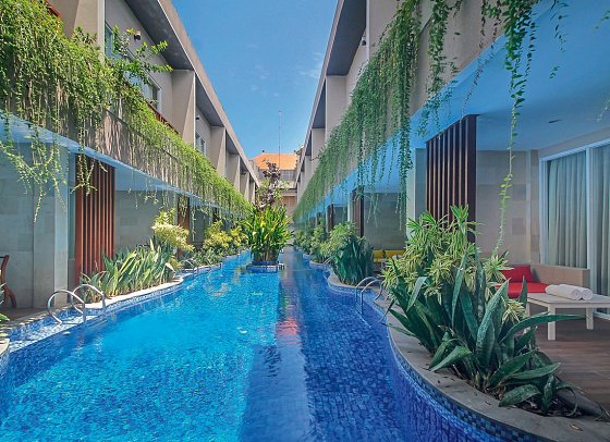 d'Nusa Beach Club and Resort