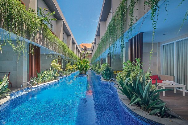 d'Nusa Beach Club and Resort