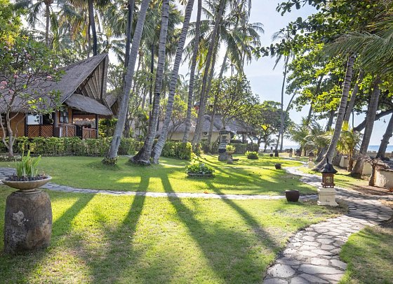 Alam Anda Ocean Front Resort & Spa - Beispiel Aussenansicht Seaview Bungalow (Zimmercodierung BBM)
