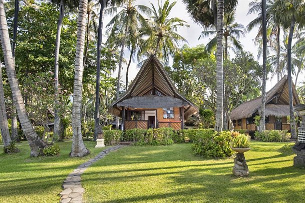 Alam Anda Ocean Front Resort & Spa - Beispiel Aussenansicht Seaview Bungalow (Zimmercodierung BBM)