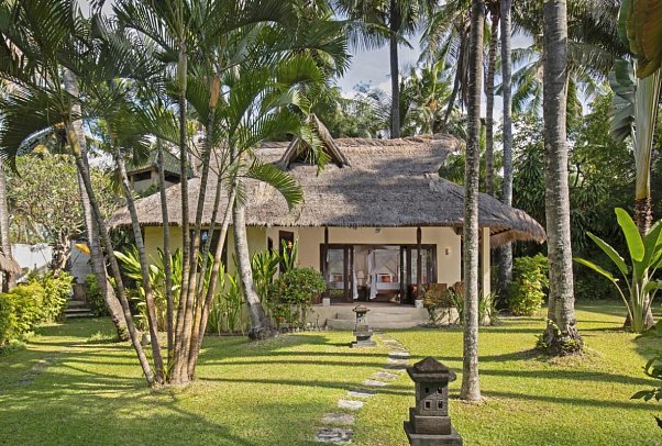 Alam Anda Ocean Front Resort & Spa - Beispiel Aussenansicht Deluxe Garden Bungalow (Zimmercodierung BD1)