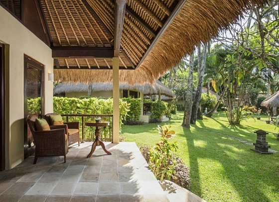 Alam Anda Ocean Front Resort & Spa - Beispiel Terrasse Deluxe Garden Bungalow (Zimmercodierung BD1)