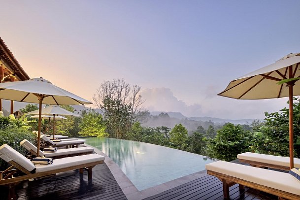 Devani Resort Sidemen