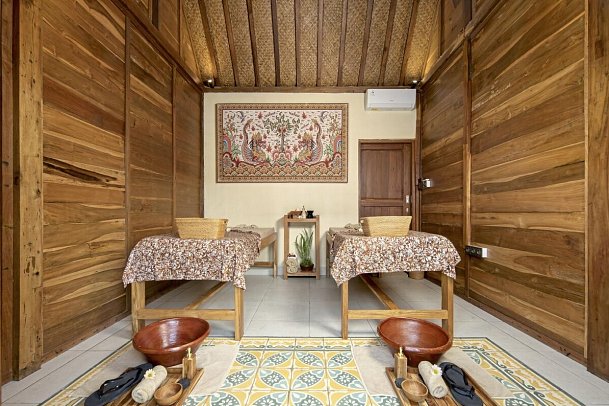 Devani Resort Sidemen
