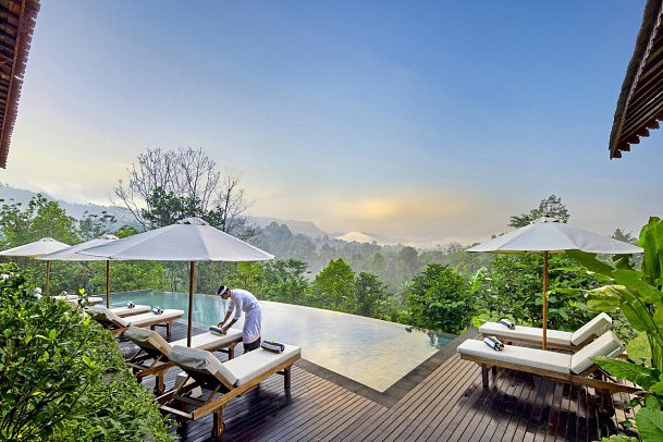 Devani Resort Sidemen
