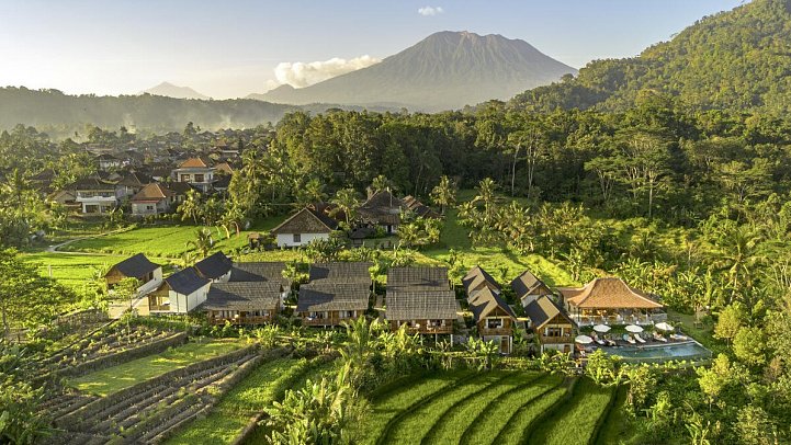 Devani Resort Sidemen