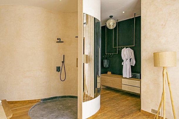 Oshom Bali - Beispiel Bad Surise Suite (Zimmercodierung WB1)