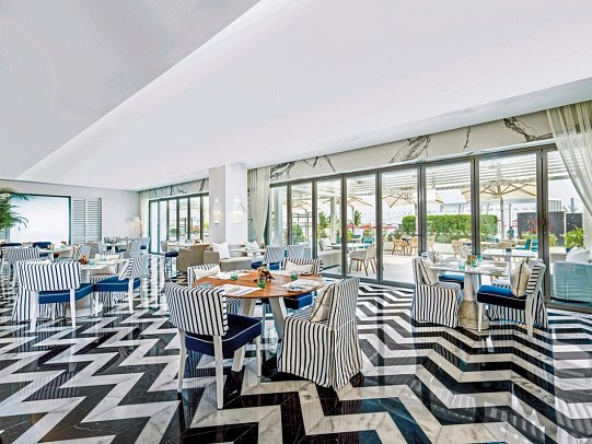 Th8 Palm Dubai Beach Resort, Vignette Collection