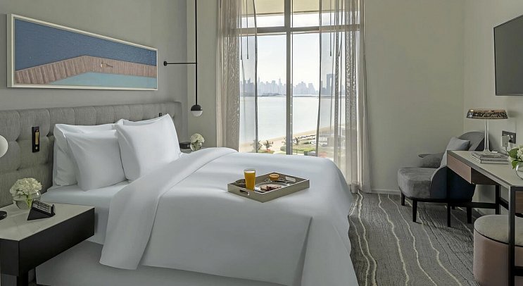 Th8 Palm Dubai Beach Resort, Vignette Collection - Wohnbeispiel Deluxe Room Palm Sea View King (Zimmercodierung DB2)