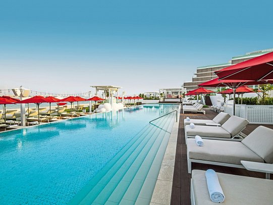 Th8 Palm Dubai Beach Resort, Vignette Collection