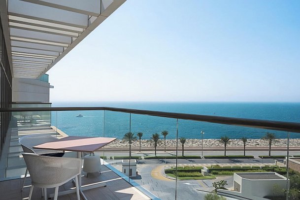 Th8 Palm Dubai Beach Resort, Vignette Collection - Wohnbeispiel Deluxe Room Arabian Sea View (Zimmercodierung DBM)