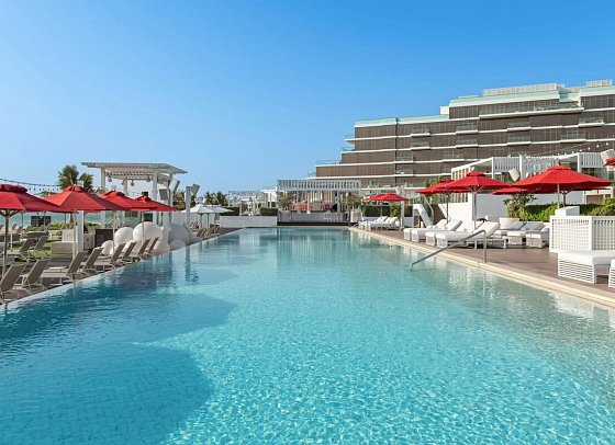 Th8 Palm Dubai Beach Resort, Vignette Collection
