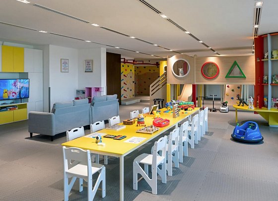 Th8 Palm Dubai Beach Resort, Vignette Collection