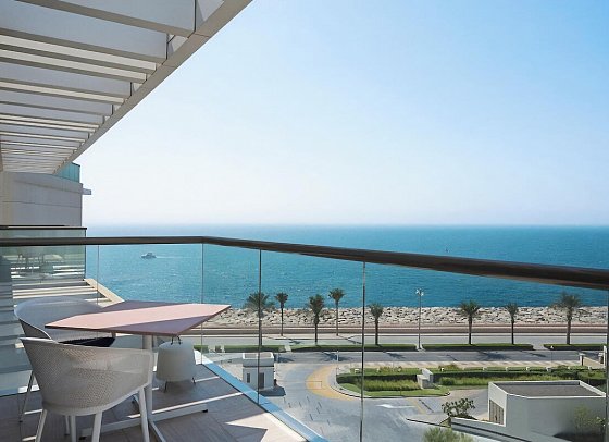Th8 Palm Dubai Beach Resort, Vignette Collection - Wohnbeispiel Deluxe Room Arabian Sea View (Zimmercodierung DBM)