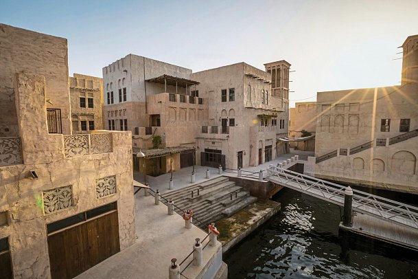 Al Seef Heritage Hotel Dubai, Curio Collection By Hilton