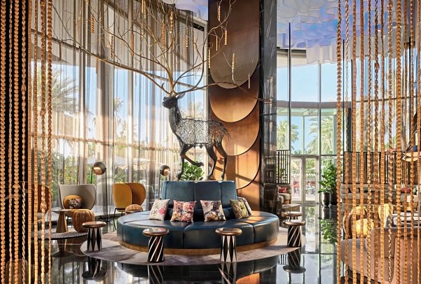 W Dubai – Mina Seyahi - Bar „Farrago by W Lounge“