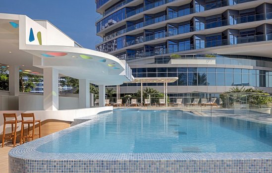 Hilton Dubai Creek Hotel & Residences