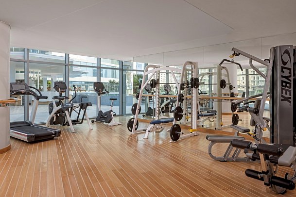 Hilton Dubai Creek Hotel & Residences