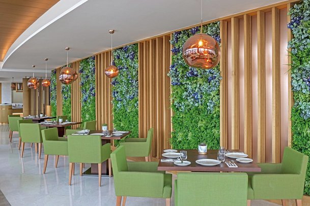 Hilton Dubai Creek Hotel & Residences