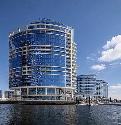 Hilton Dubai Creek Hotel & Residences