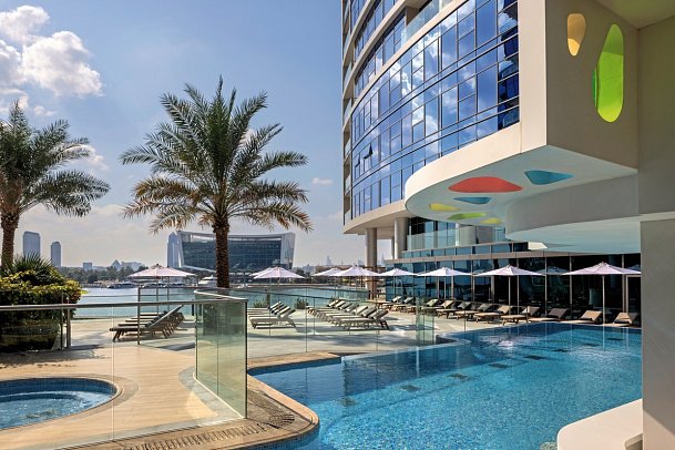 Hilton Dubai Creek Hotel & Residences
