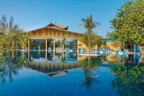 Anantara World Islands Dubai Resort