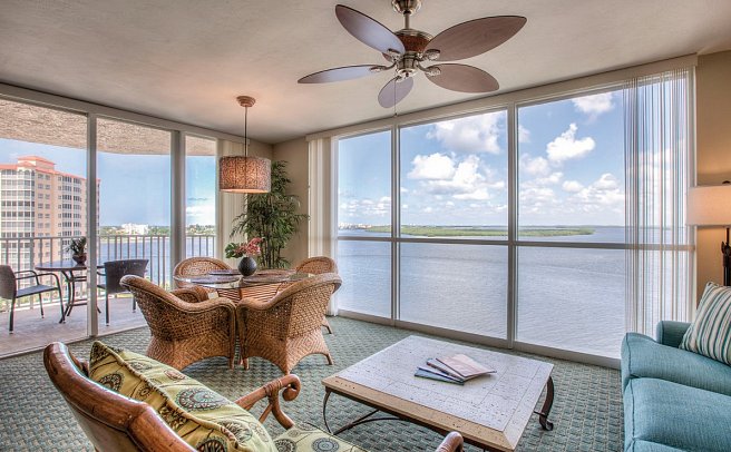 Lovers Key Resort - Sunlit Zimmer