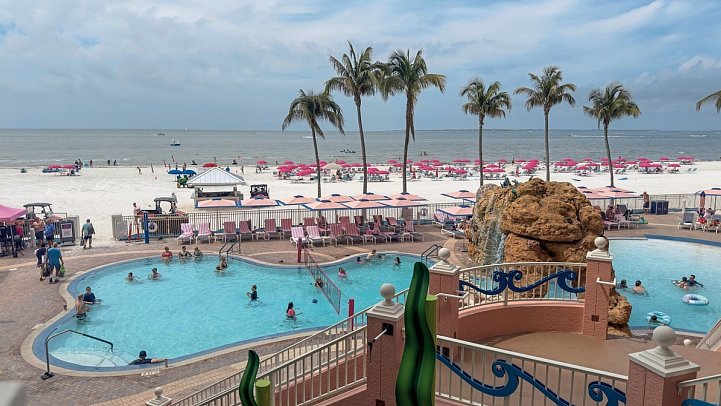 Pink Shell Beach Resort & Marina