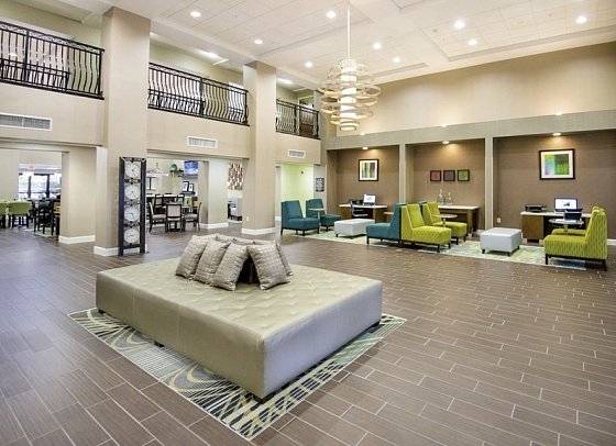 Hampton Inn Fort Myers Beach Sanibel Gateway - Lobby