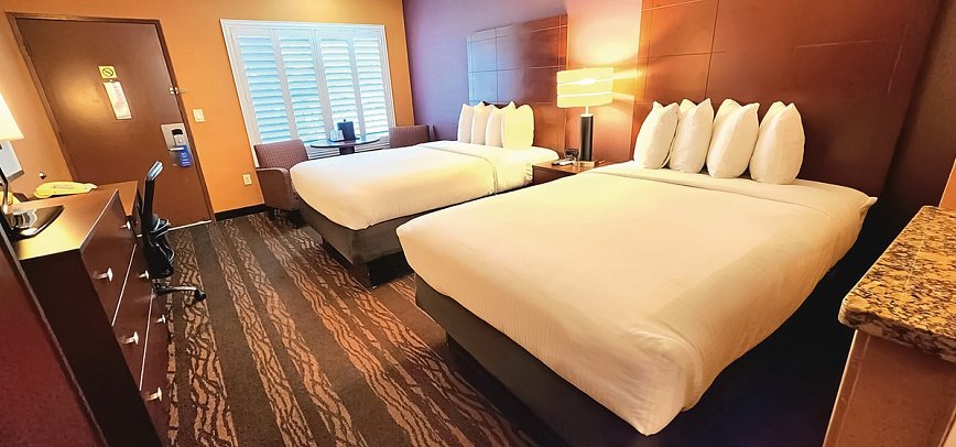 Best Western Plus Stovall's Inn - Wohnbeispiel Standard Room with Rollaway Bed (Zimmercodierung UG6)