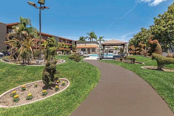 Best Western Plus Stovall's Inn