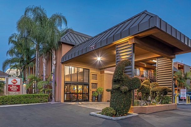 Best Western Plus Stovall's Inn