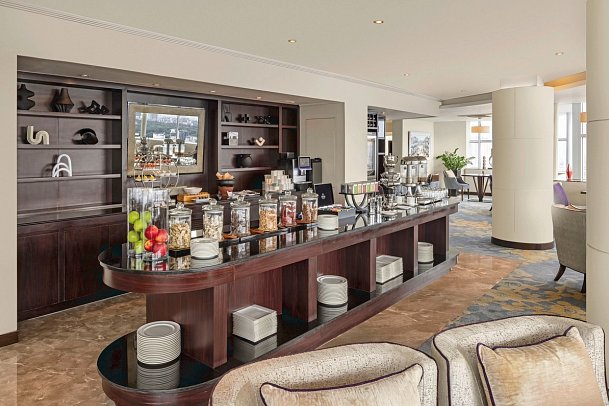 Meliá Hanoi - The Level Lounge