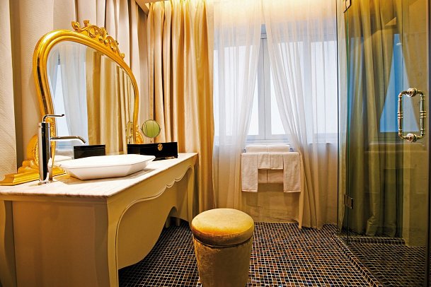 Hotel de l'Opera Hanoi - MGallery by Sofitel - Bad Lopera Grand Deluxe (Zimmercodierung UD2)