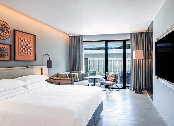 Four Points by Sheraton Phuket Patong Beach Resort - Wohnbeispiel Balcony (Zimmercodierung UB1)