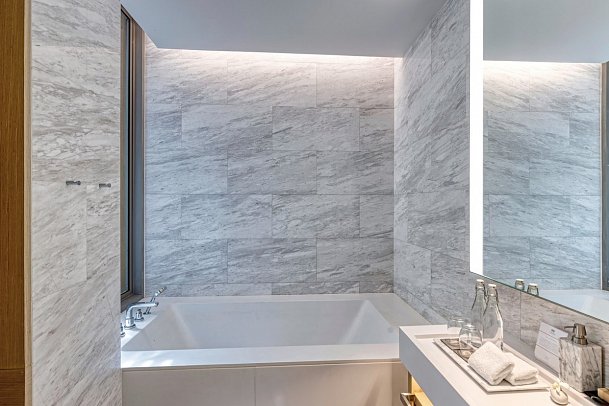 Twinpalms MontAzure Phuket - Badbeispiel Grand Azure Suite (Zimmercodierung WB2)