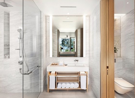Twinpalms MontAzure Phuket - Badbeispiel Azure Seaview Suite (Zimmercodierung WBM)
