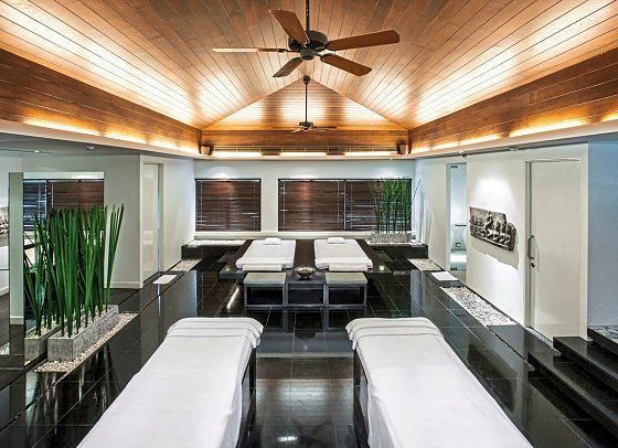 Twinpalms Surin Phuket Resort