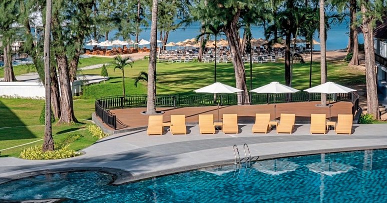 Amora Beach Resort Phuket