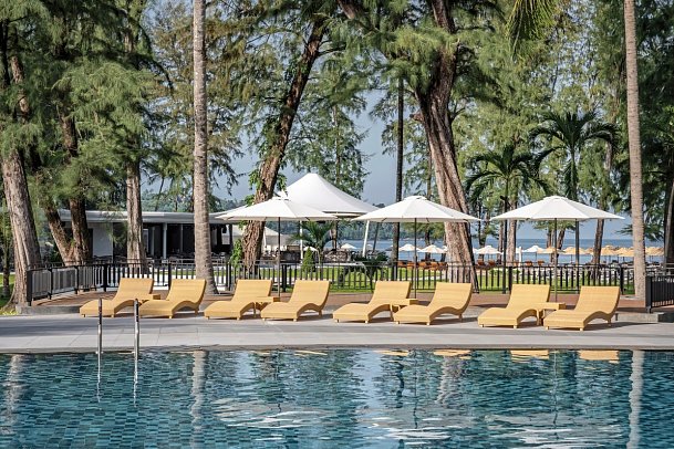 Amora Beach Resort Phuket