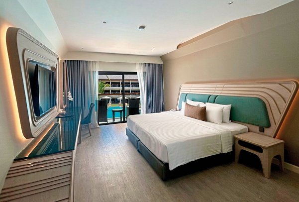 Amora Beach Resort Phuket - Wohnbeispiel Amora Grand Pool View (Zimmercodierung UMP)