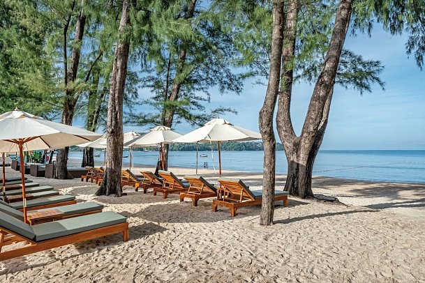 Amora Beach Resort Phuket