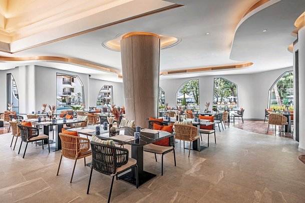 Amora Beach Resort Phuket