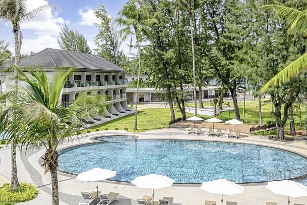 Amora Beach Resort Phuket