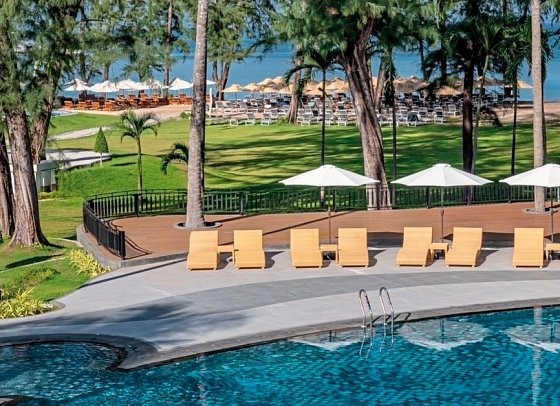 Amora Beach Resort Phuket